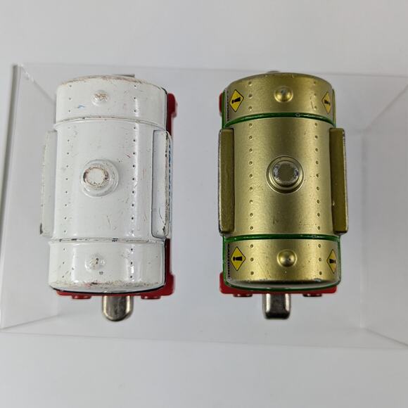 Thomas Train Lot Salty Tank Engine Ferdinand Tender Sodor Aquarium Eels Milk - Picture 15 of 16